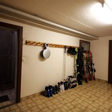 Familial Proche Des Pistes Daire